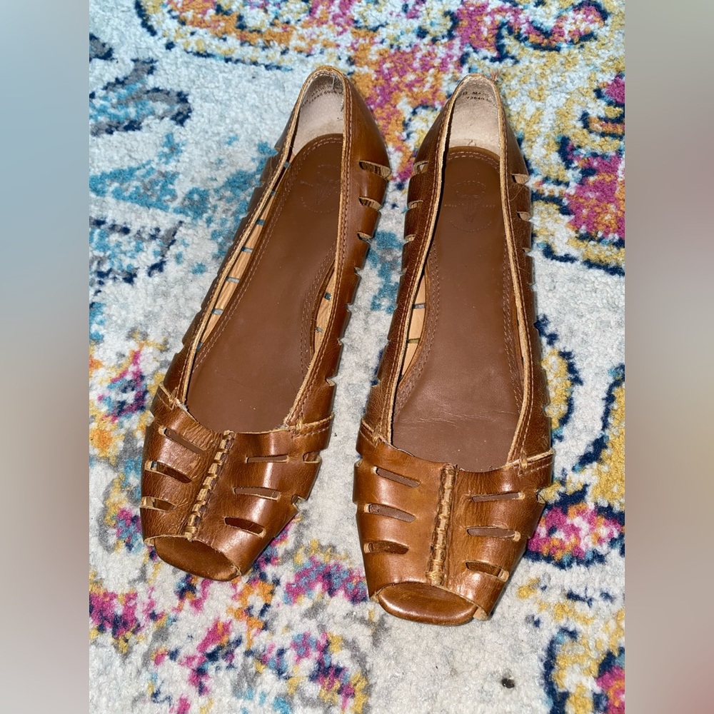FRYE Leather Ballet Flats Slip On Shoes Sandals Peep Toe Cut Outs Tan Size 8B